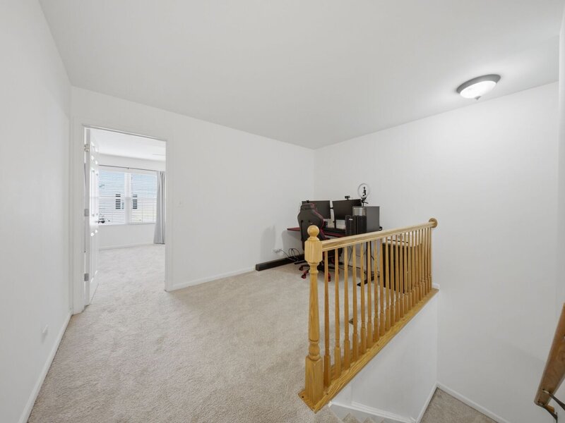 185 Springbrook Trail Oswego IL 60543