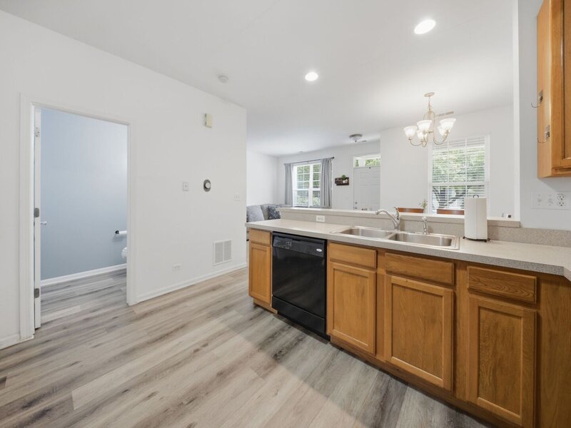 185 Springbrook Trail Oswego IL 60543