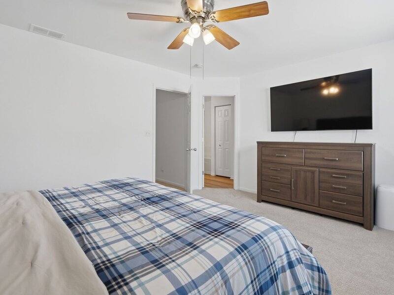 185 Springbrook Trail Oswego IL 60543