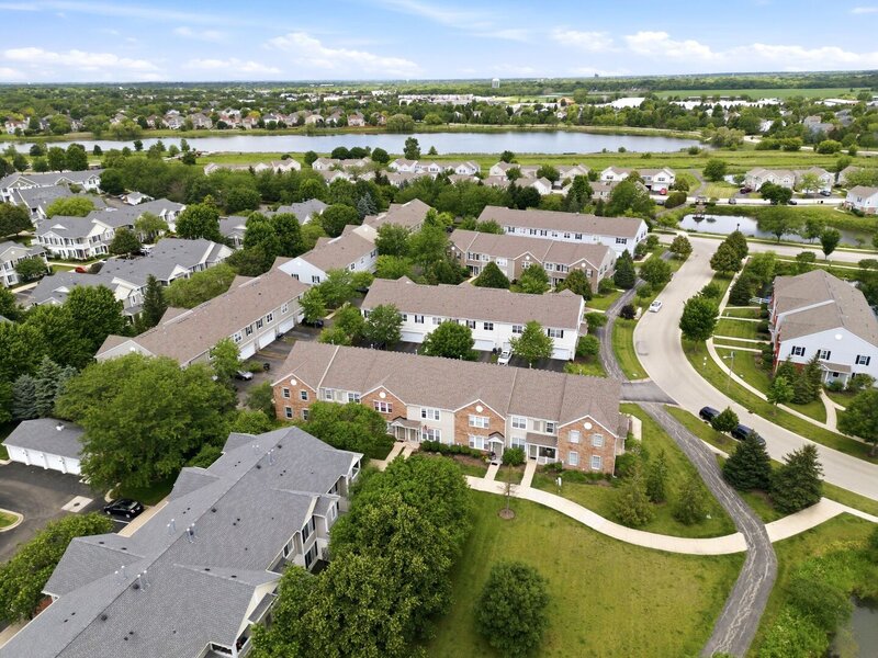 185 Springbrook Trail Oswego IL 60543