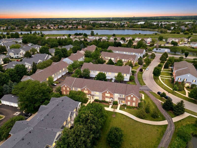 185 Springbrook Trail Oswego IL 60543