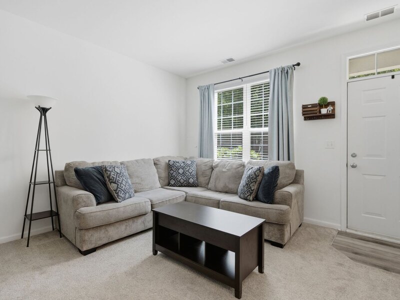 185 Springbrook Trail Oswego IL 60543