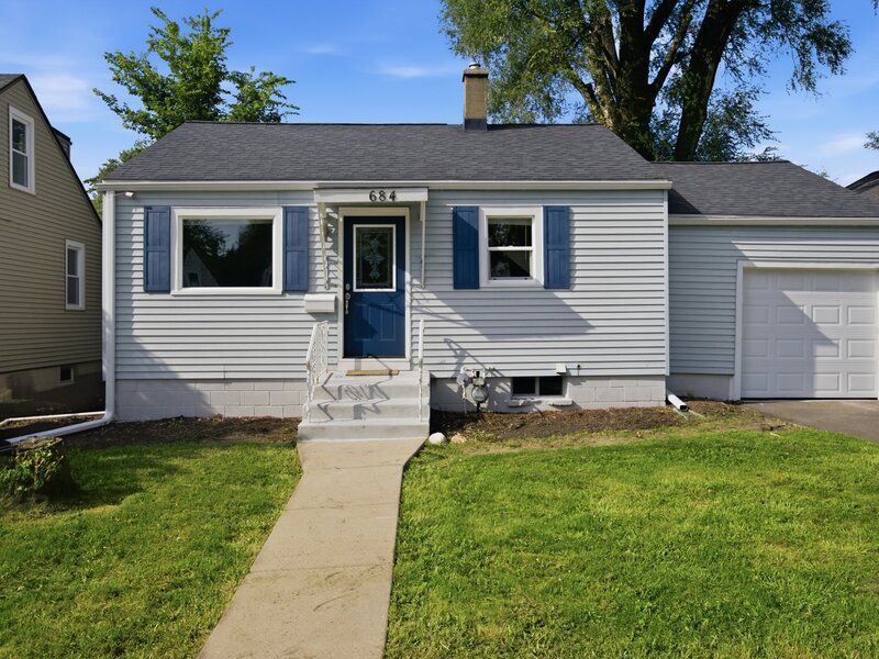 684 Cooper Avenue Elgin IL 60120