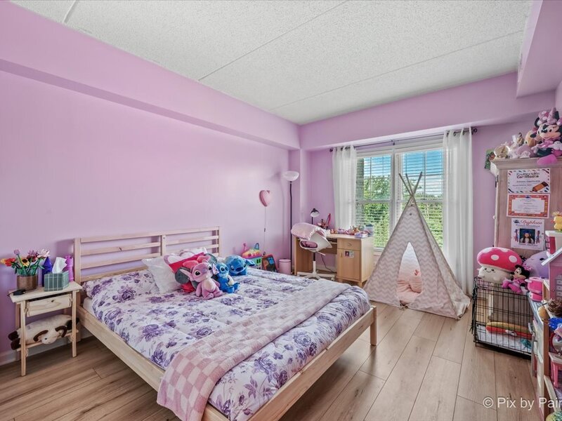 125 Lakeview Drive Bloomingdale IL 60108