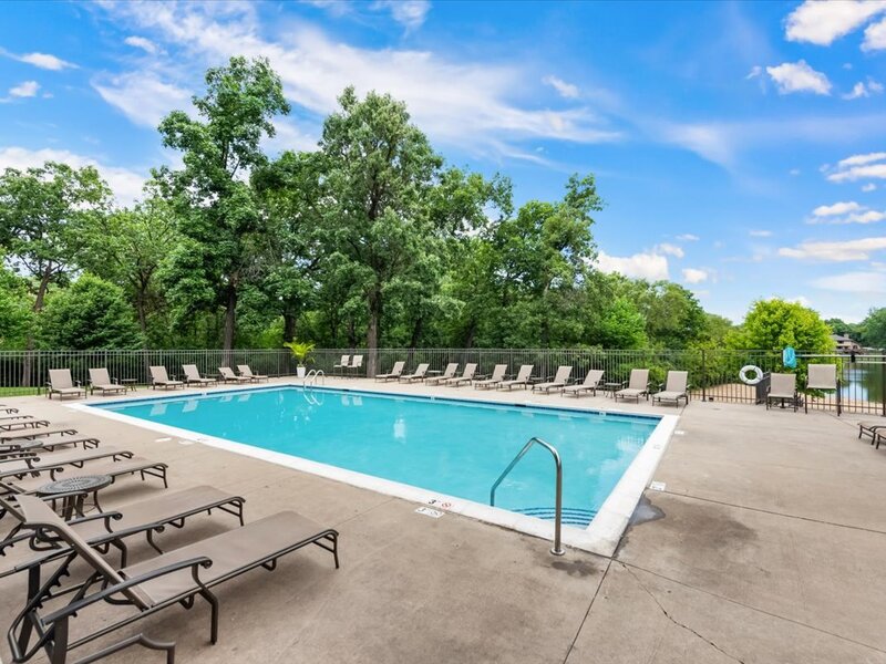 125 Lakeview Drive Bloomingdale IL 60108