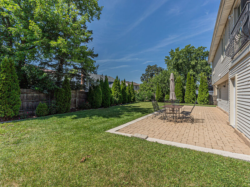 112 Lilac Lane Buffalo Grove IL 60089