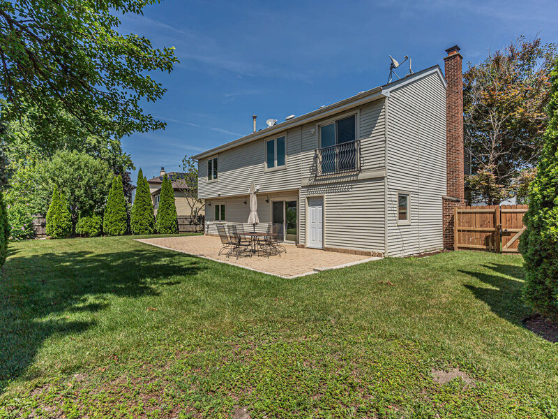 112 Lilac Lane Buffalo Grove IL 60089