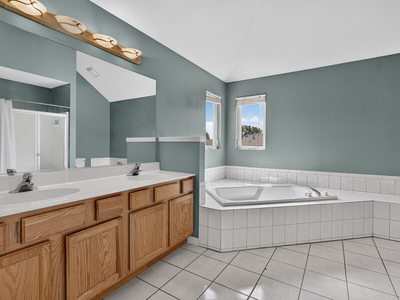 502 Crystal Court Oswego IL 60543