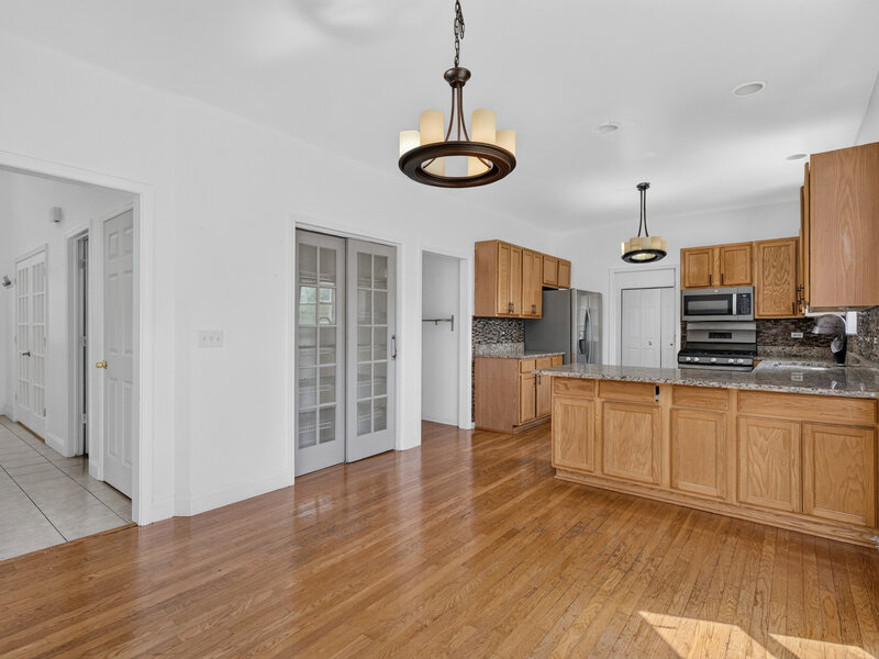 502 Crystal Court Oswego IL 60543