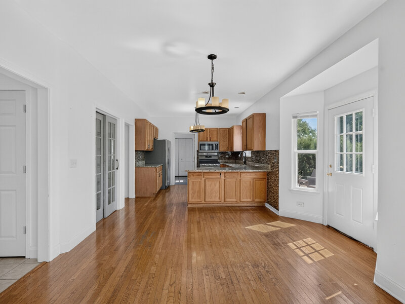 502 Crystal Court Oswego IL 60543