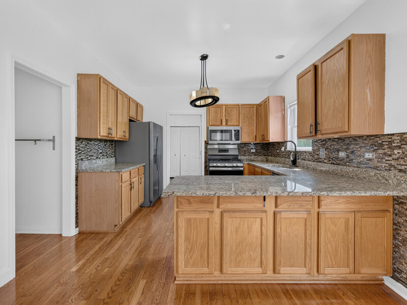 502 Crystal Court Oswego IL 60543