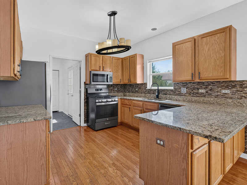 502 Crystal Court Oswego IL 60543