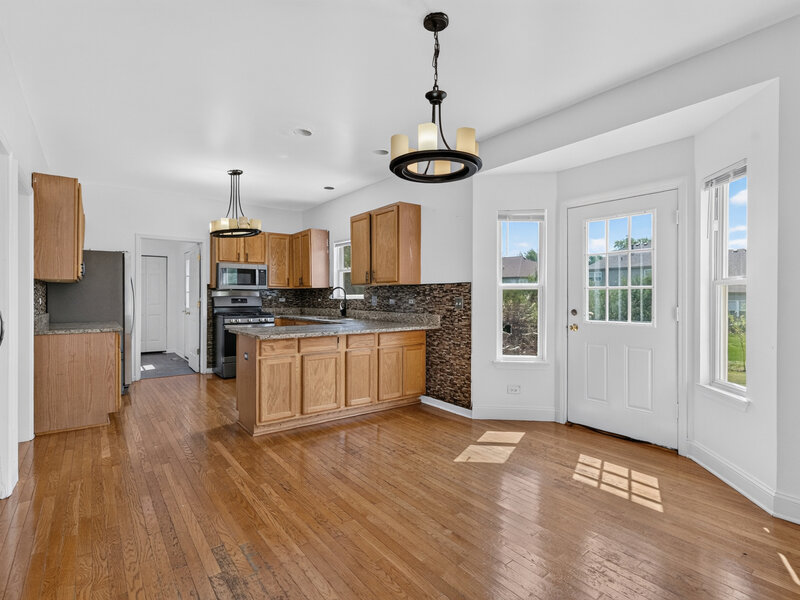 502 Crystal Court Oswego IL 60543