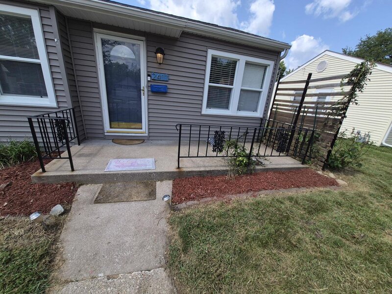 2411 29 Street Moline IL 61265