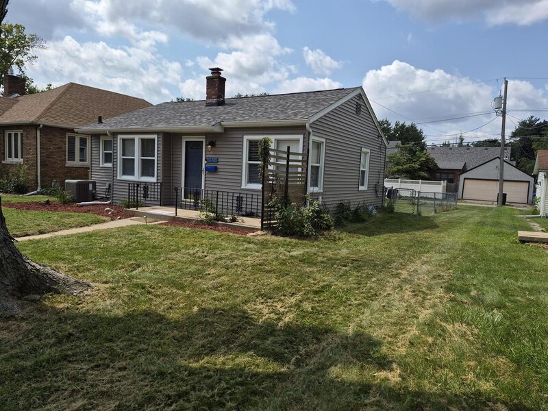 2411 29 Street Moline IL 61265