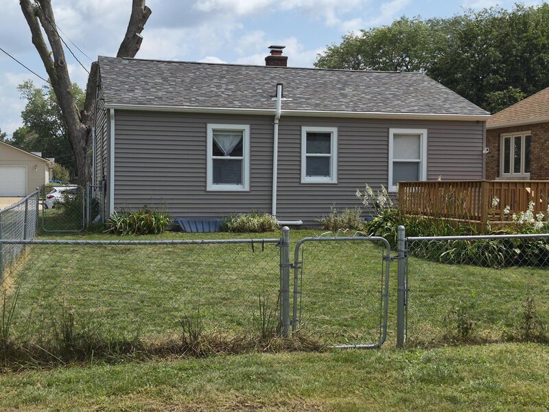 2411 29 Street Moline IL 61265