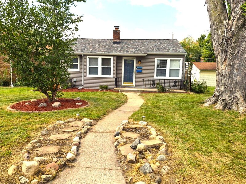 2411 29 Street Moline IL 61265