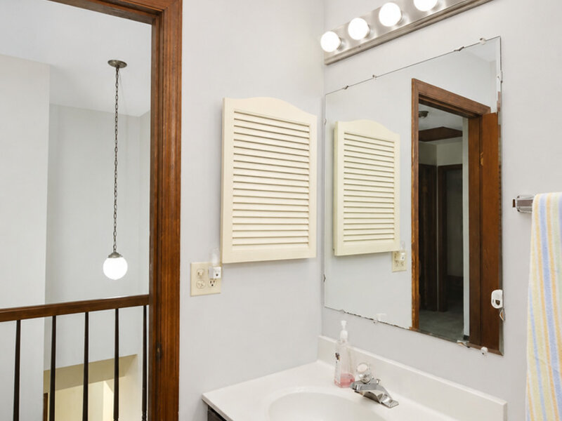 107 S Elroy Avenue Bartlett IL 60103