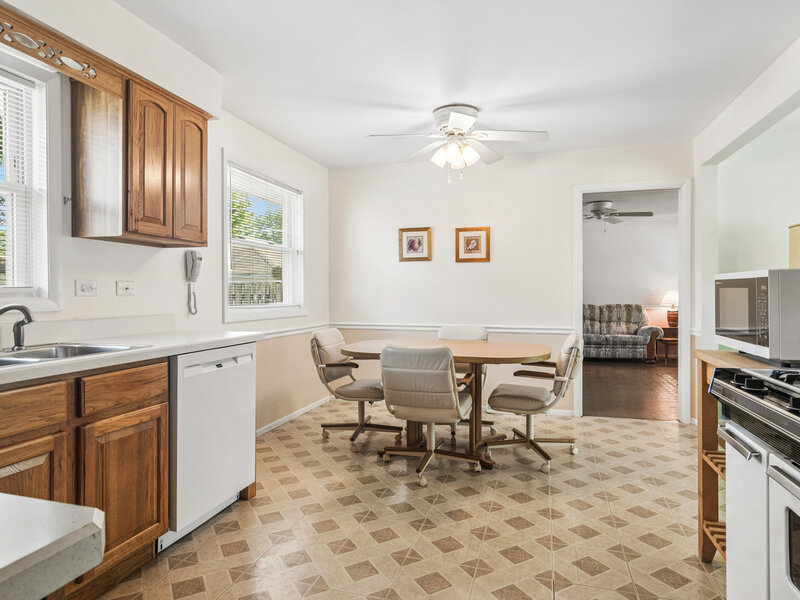 1145 S Haddow Avenue Arlington Heights IL 60005