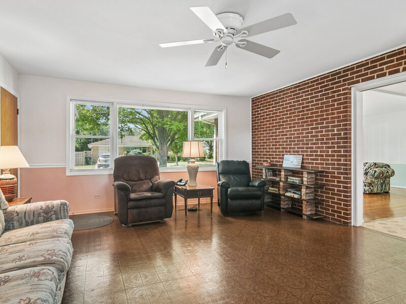 1145 S Haddow Avenue Arlington Heights IL 60005