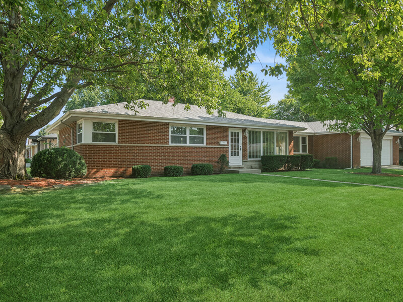 1145 S Haddow Avenue Arlington Heights IL 60005