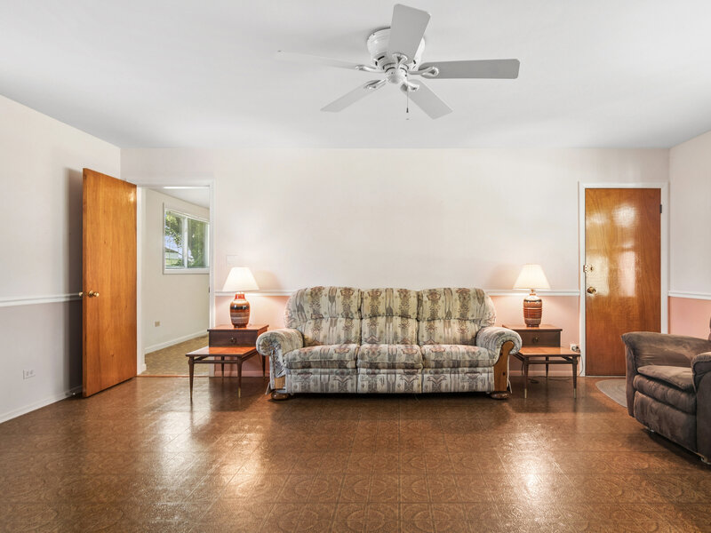 1145 S Haddow Avenue Arlington Heights IL 60005