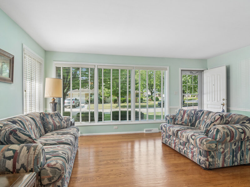 1145 S Haddow Avenue Arlington Heights IL 60005