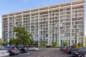 Photo of 2005 S Finley Road Lombard IL 60148 Unit 204