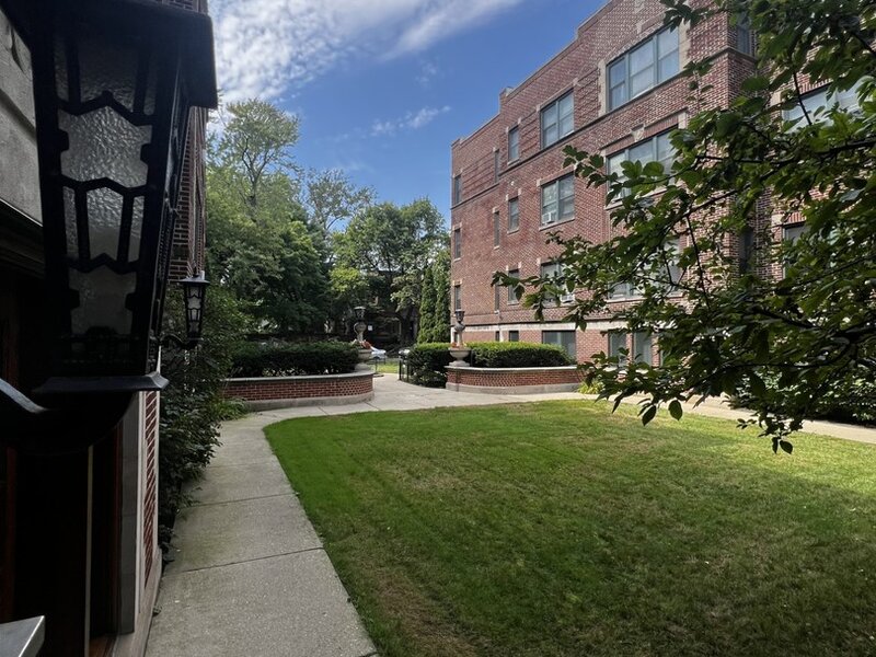 5551 S Kimbark Avenue Chicago IL 60637