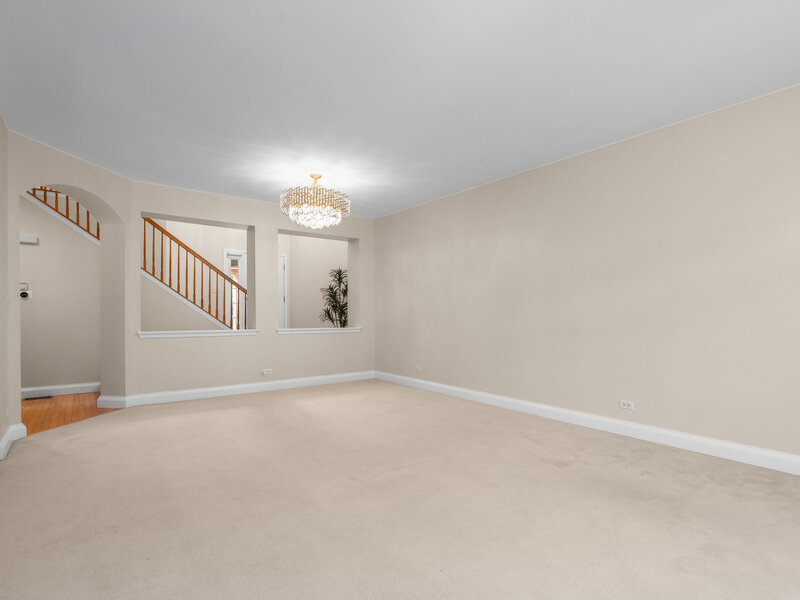 322 Montabello Bloomingdale IL 60108