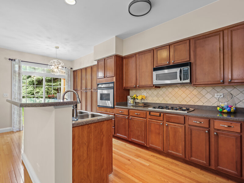 322 Montabello Bloomingdale IL 60108