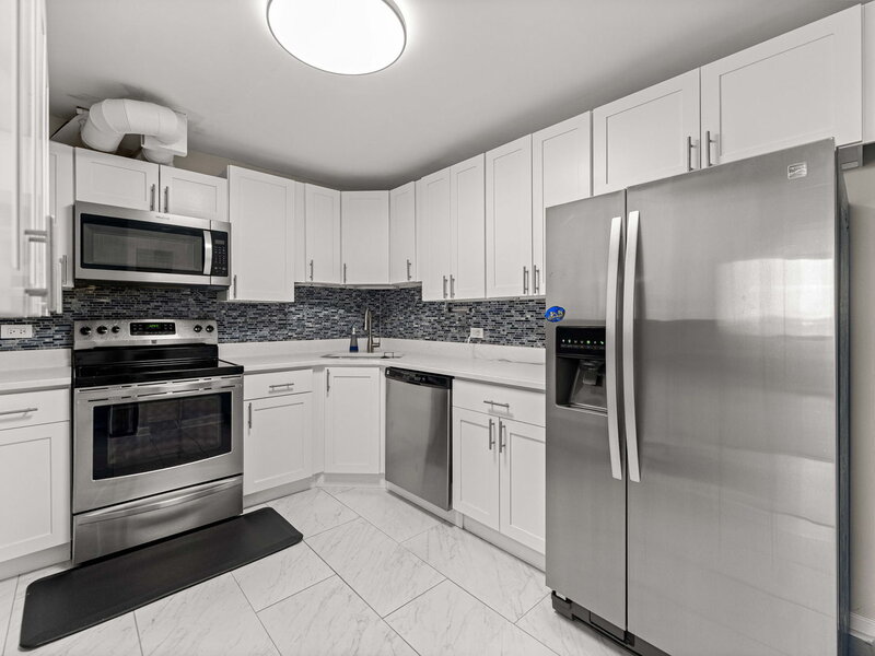 2000 Saint Regis Drive Lombard IL 60148