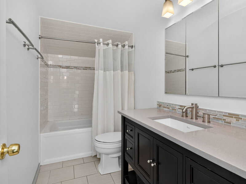 282 Stonegate Road Clarendon Hills IL 60514