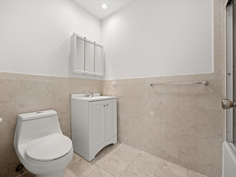 8812 Dee Road Des Plaines IL 60016