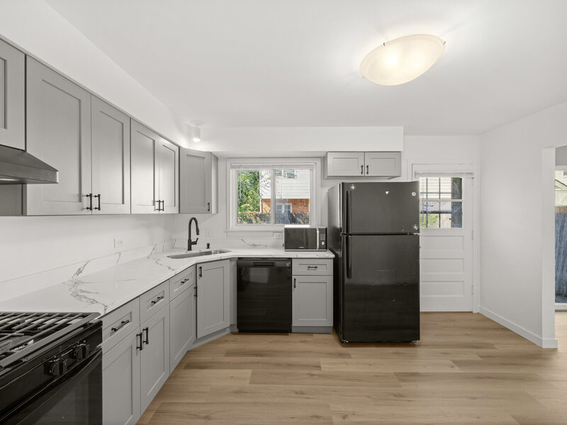 8812 Dee Road Des Plaines IL 60016