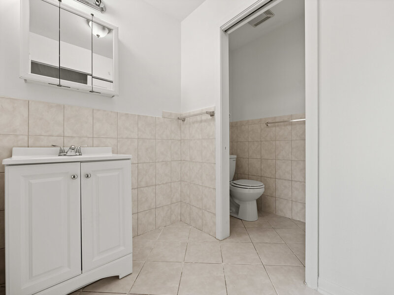 8812 Dee Road Des Plaines IL 60016