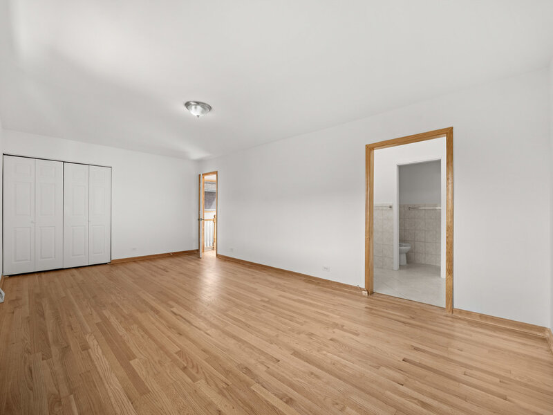 8812 Dee Road Des Plaines IL 60016