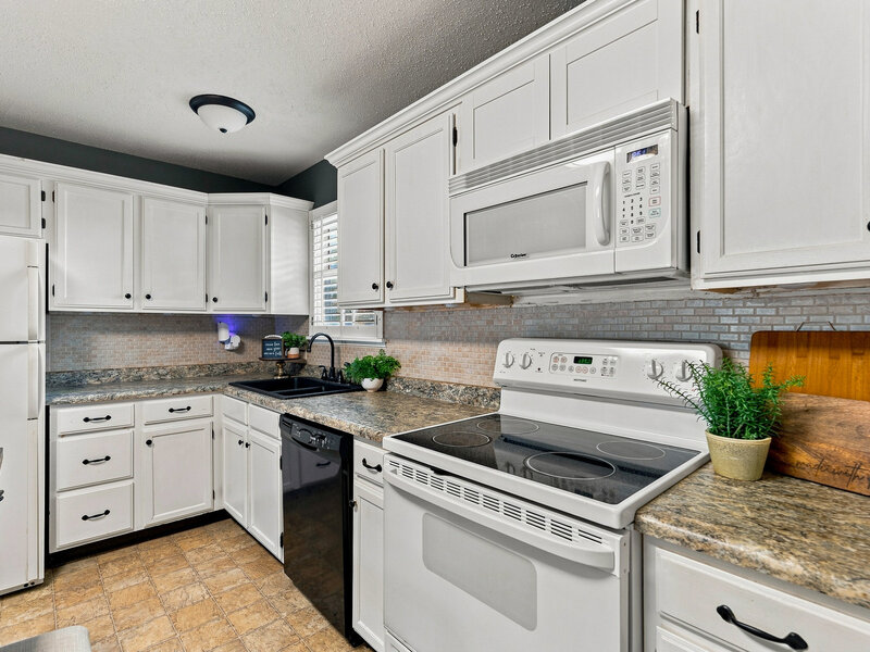 4085 Kings Court Bettendorf IA 52722