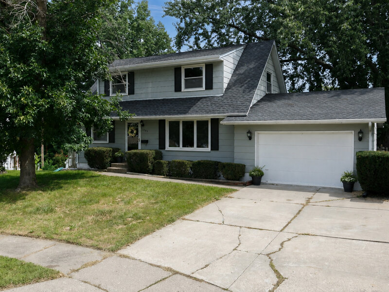 4085 Kings Court Bettendorf IA 52722