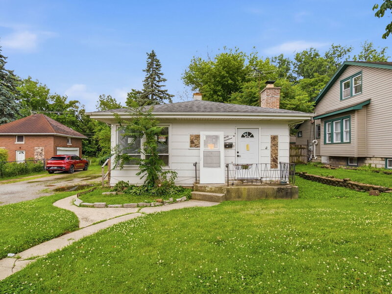 2017 Grove Street Blue Island IL 60406