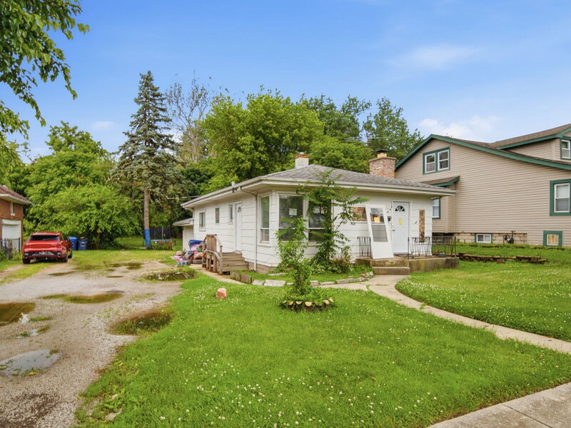 2017 Grove Street Blue Island IL 60406