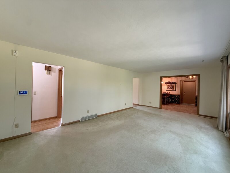 709 36th Avenue East Moline IL 61244
