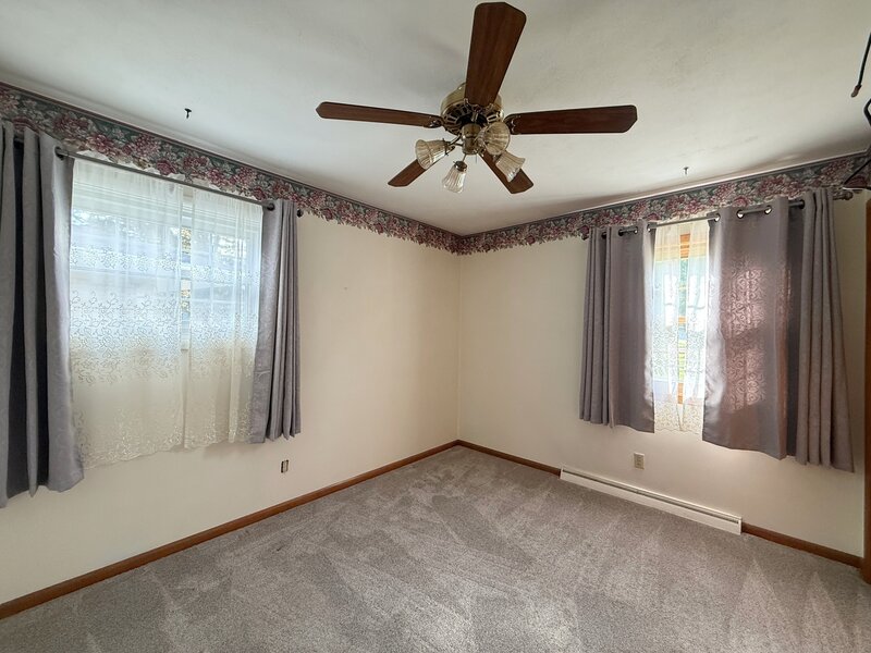 709 36th Avenue East Moline IL 61244