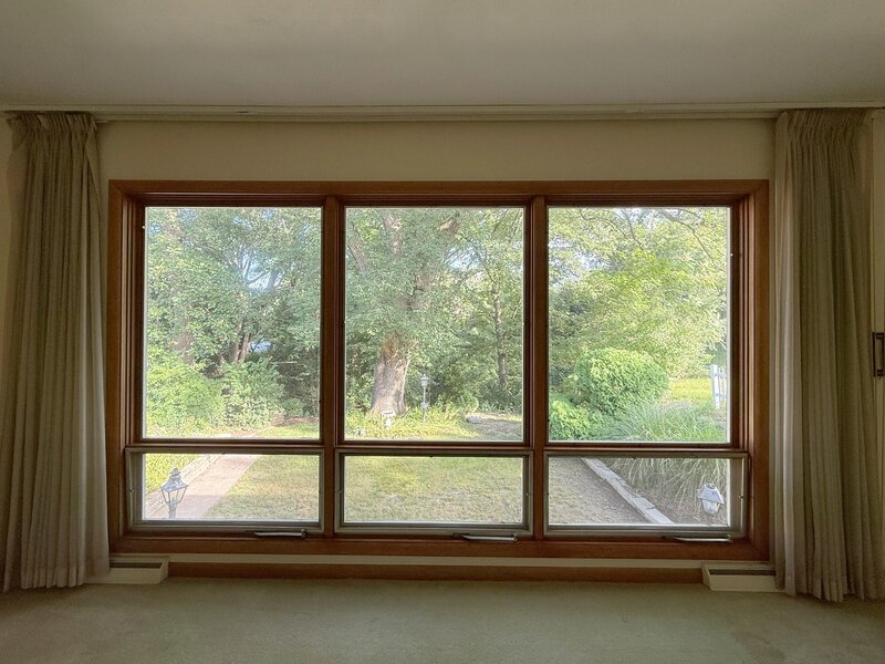 709 36th Avenue East Moline IL 61244