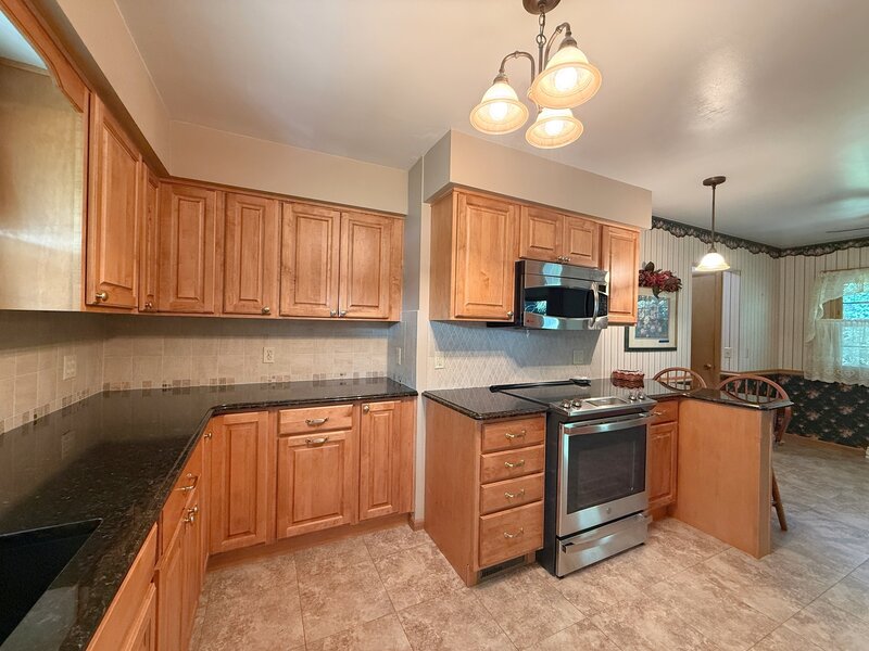709 36th Avenue East Moline IL 61244