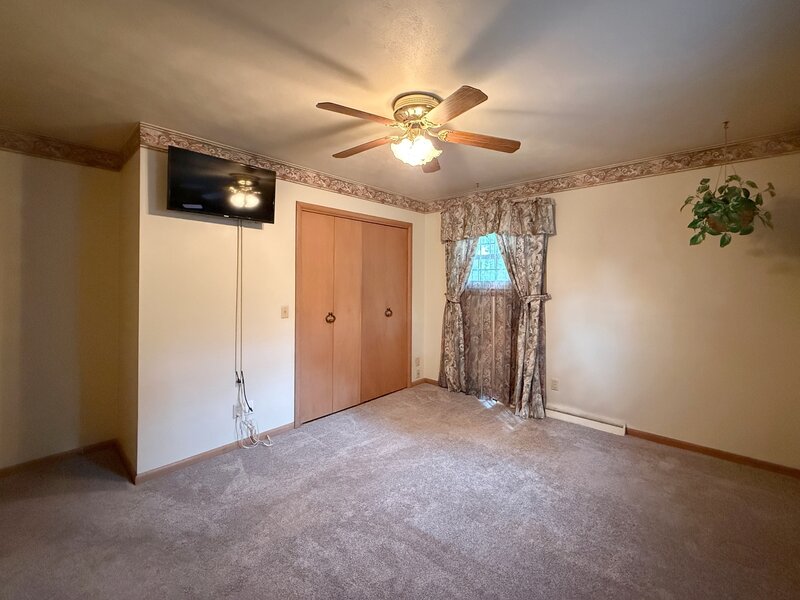 709 36th Avenue East Moline IL 61244