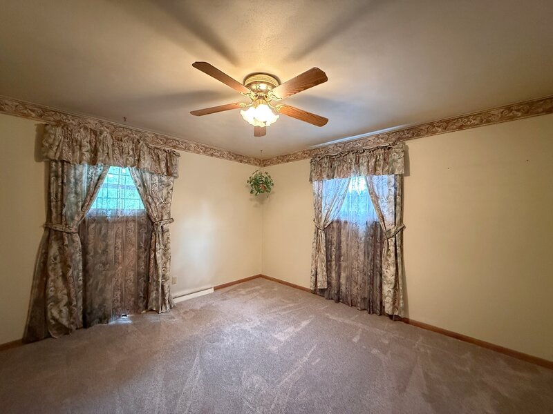 709 36th Avenue East Moline IL 61244
