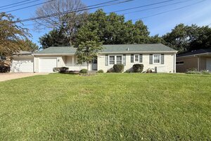 Photo of 709 36th Avenue East Moline IL 61244