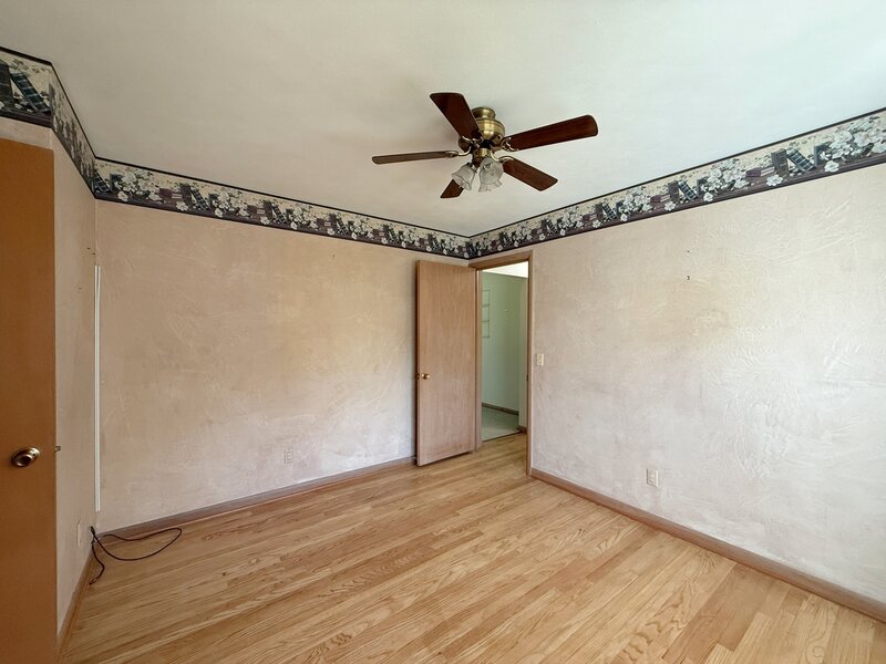 709 36th Avenue East Moline IL 61244