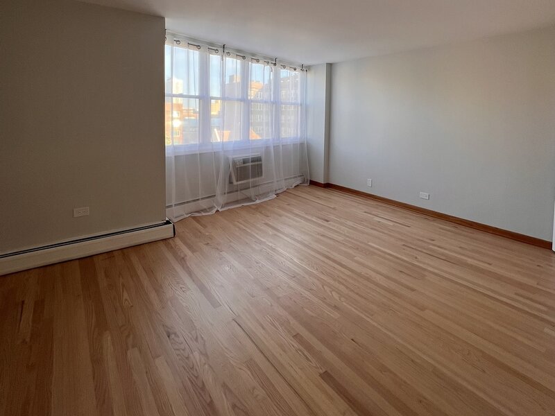 6325 N Sheridan Road Chicago IL 60660